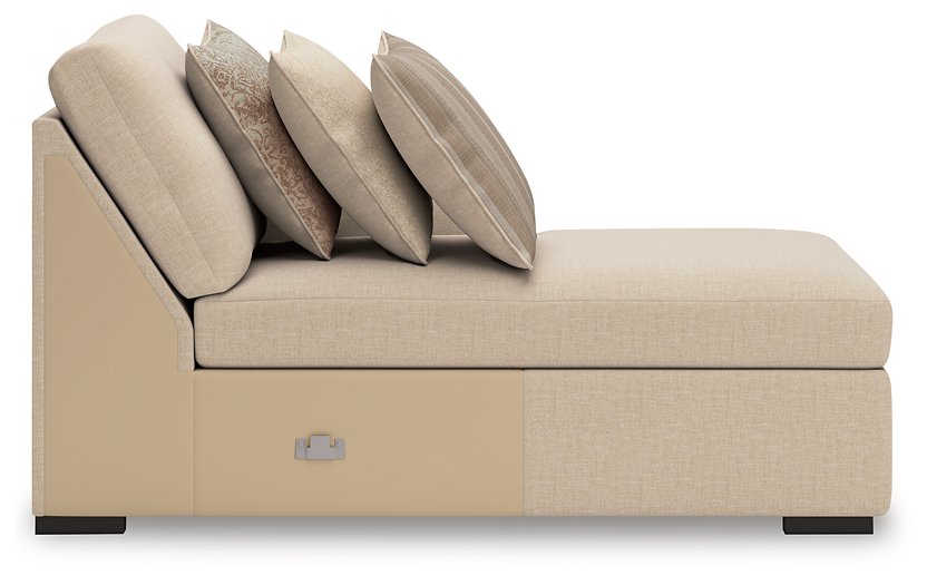 LadyMae Sectional with Chaise - La Popular Furniture (CA)