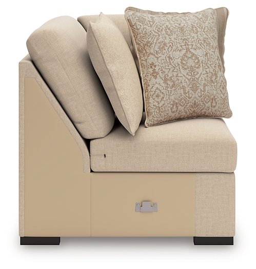 LadyMae Sectional with Chaise - La Popular Furniture (CA)