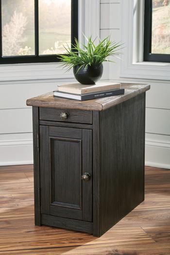Tyler Creek End Table Set - La Popular Furniture (CA)