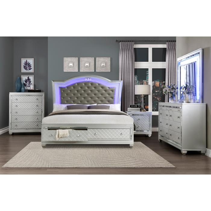 Leesa (3) Queen Platform Bed with Footboard Storage